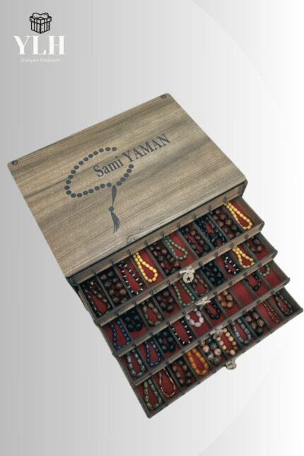 Kişiye Özel İsimli Tesbih ve Saat Koleksiyon Kutusu – 50 Tesbih | Ahşap & Pleksi Tasarım